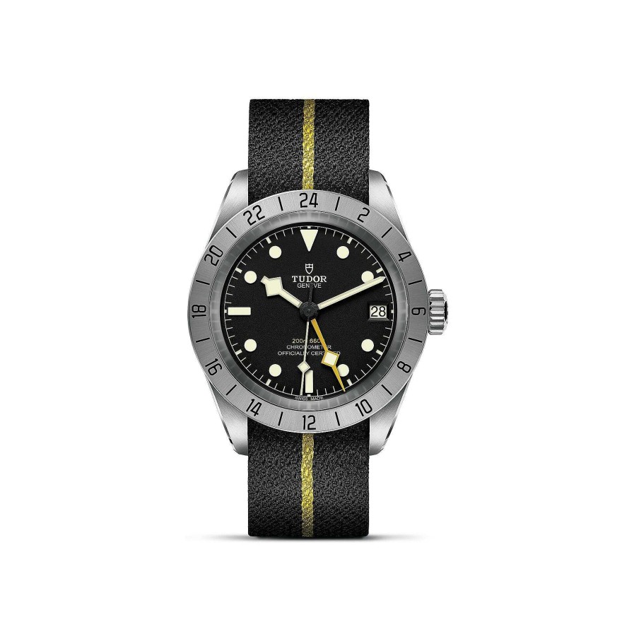 Montre Tudor Black Bay Pro Bo Tier En Acier 39 Mm, Bracelet En Tissu Noir Avec Bande Jaune | TUDOR Online