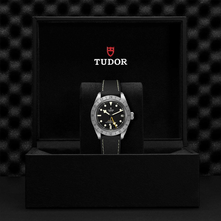 Montre Tudor Black Bay Pro Bo Tier En Acier 39 Mm, Bracelet Hybride Caoutchouc Et Cuir | TUDOR Hot